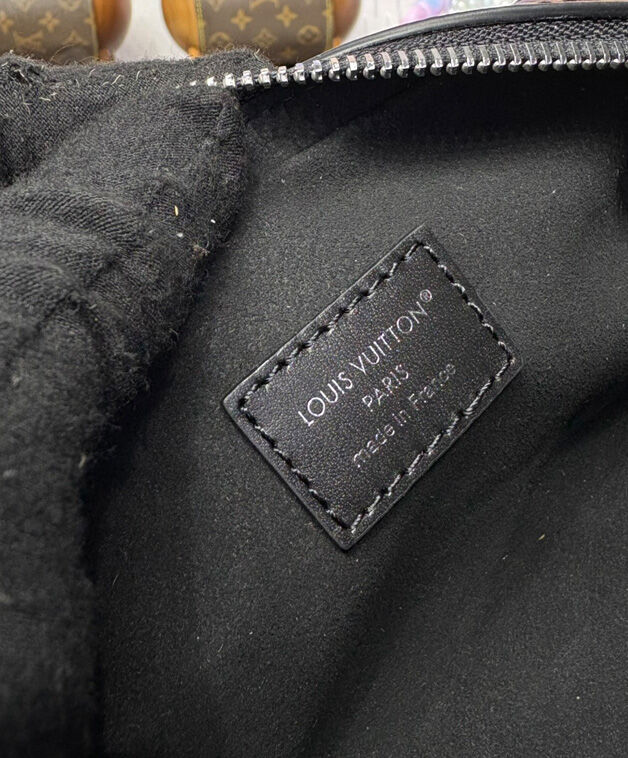 Louis Vuitton Pochette Vibe M14544 Black